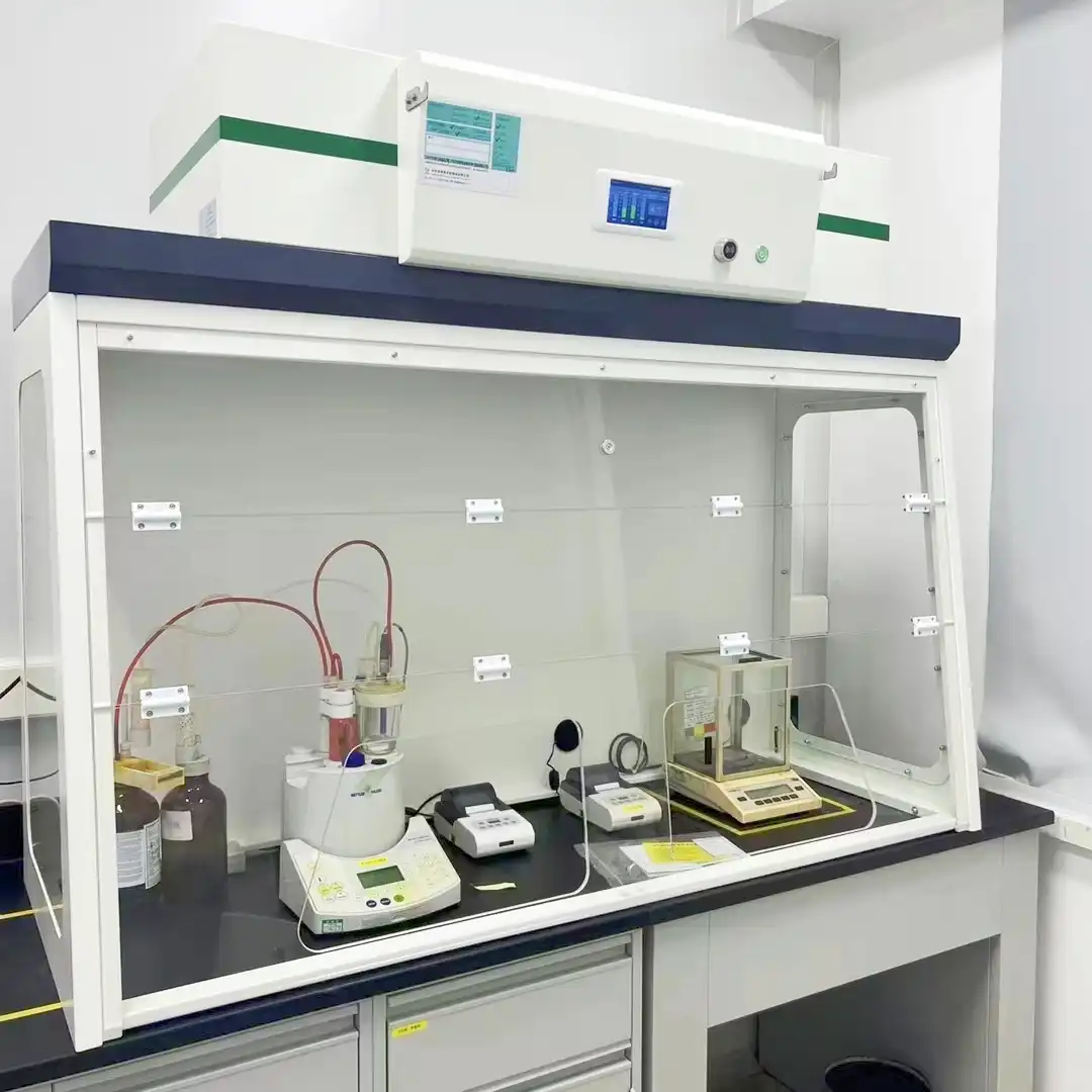 What is the difference between a table top fume hood and a traditional fume hood?